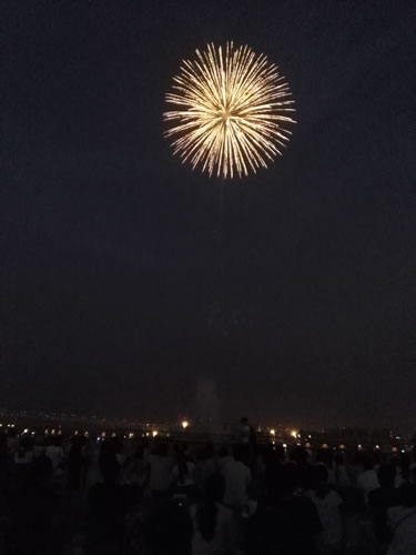 花火大会の季節ですね…